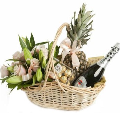 Luxury Gift Hamper with Flowers